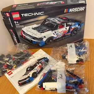 LEGO Technic Race Car Set in White, Blue, and Black
